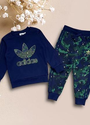 Спортивный костюм adidas на мальчика2 фото