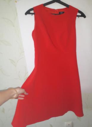 Ярко красное платье от f&f на молнии2 фото