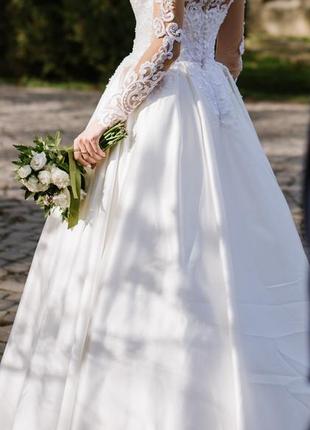 Плаття весільне, колір айворі, атлас, в ідеальному стані після хімчистки2 фото