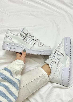 Adidas forum white
