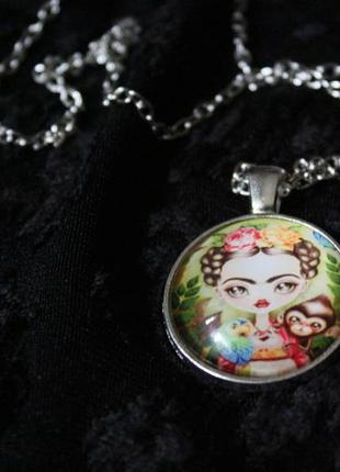 Кулон фрида кало