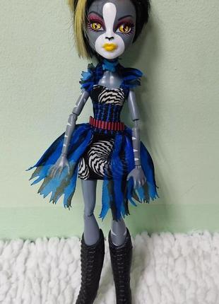 Кукла monster high мяулодия оригинал кукла шарнирная.