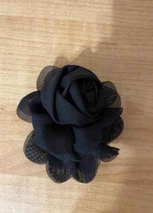 Стильная брошь из шифона