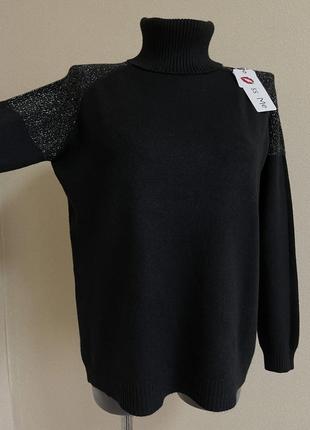 Красивый,эффектный,заметный свитер с плечами с люрексом7 фото