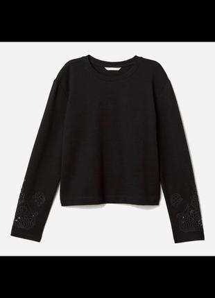 Черный свитшот свитер кофта h&amp;m со вставкой вышивки