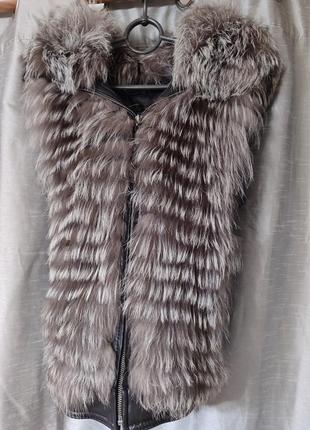 Женская куртка жилетка мех с капюшоном2 фото