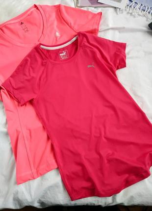 Розово- малиновая футболка пума
размер хс-с 34 36