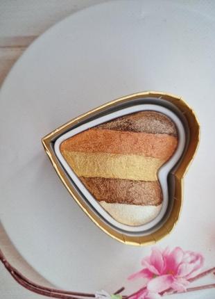 Revolution highlighters gingerbread heart