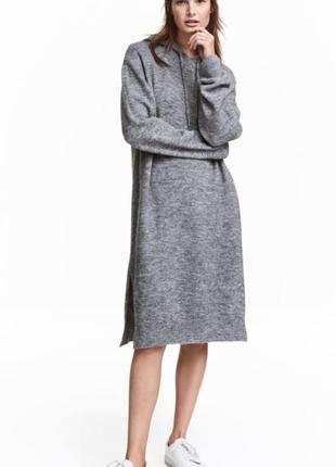 Теплое вязаное платье с капюшоном h&amp;m из смесовой шерсти с добавлением мохера
