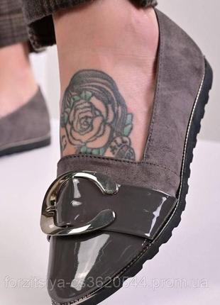 Туфли женские серые балетки лакированные со вставками экозамши