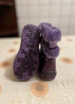 Теплі зимові черевики для дівчаток3 фото