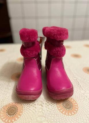 Теплі зимові черевики для дівчаток6 фото
