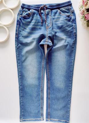 Мягкие стрейчевые джинсы на резинке артикул: 185411 фото
