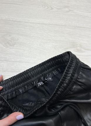 Джоггеры черные из экокожи штаны брюки зара zara6 фото