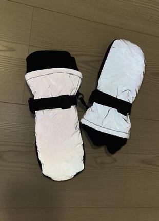 Стильні теплі водонепроникні люмінесцентні срібно-чорні підліткові рукавиці cubus 9-10 років.