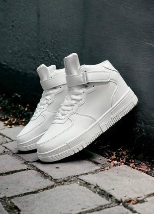 Кроссовки зимние