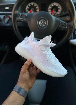 Adidas yeezy 350 белого цвета женские кроссовки адидас (36-40)