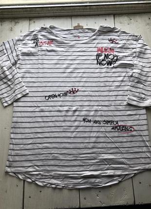 Кофта з написами