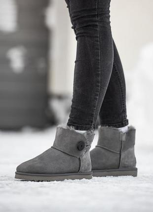 Жіночі уггі ugg mini bailey button grey v2 знижка sale | smb