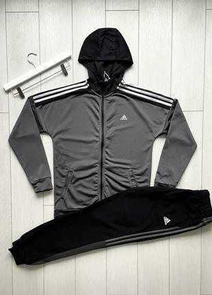 Мужской спортивный костюм adidas