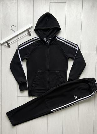 Мужской спортивный костюм adidas