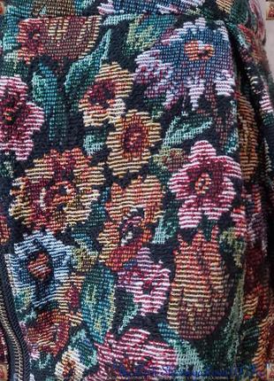 Фирменная boohoo трикотажная юбка-мини в цветочный принт ткань с перфорацией, размер с-ка6 фото