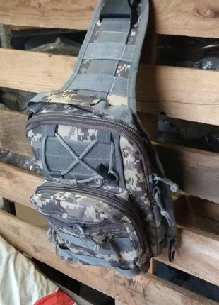 Тактическая армейская сумка борсетка на одной лямке, пиксель.5 фото