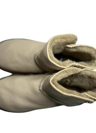 Шкіряні жіночі міні чоботи uggi бежеві півчобітки inblu короткі на платформі теплі зимові черевики з хутром3 фото