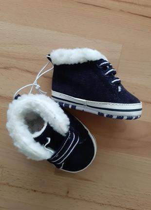 Пінетки ( черевички ) primark на 0-3 міс.( 56,62,68 см)