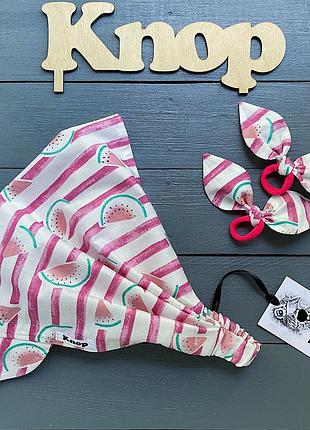 Набір аксесуарів для дівчинки косинка на гумці з козирком і бантики солохи