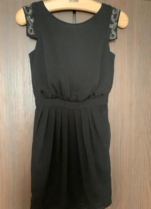 Маленькое чёрное платье mango