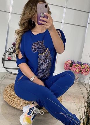 Костюм,в стразах принт, размер м