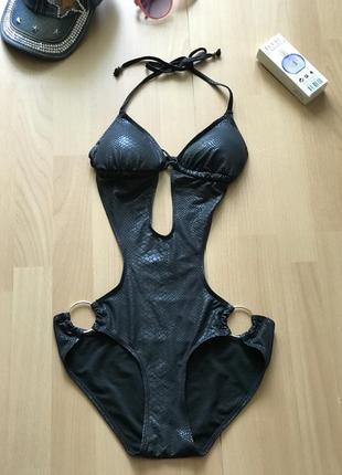 Сдельный купальник