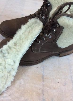 Женские зимние  кожаные коричневые ботинки на овчине,  плоский ход1 фото