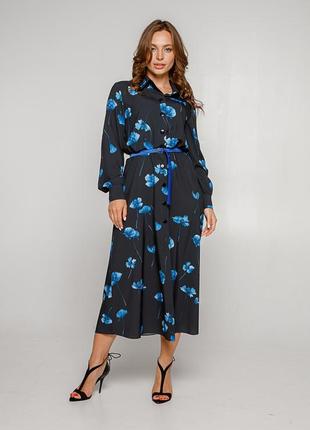 Платье-рубашка синего цвета с крупными цветами