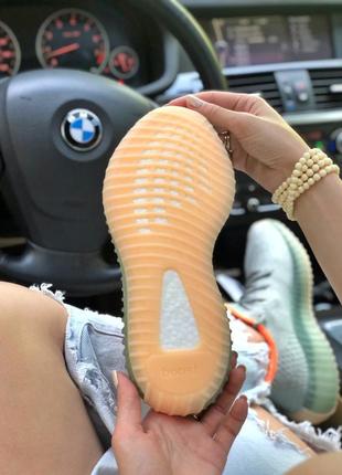 Adidas desert sage, жіночі літні кросівки адідас ізі буст4 фото