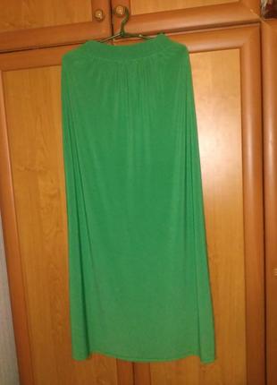 Классная юбка макси изумрудного цвета.2 фото
