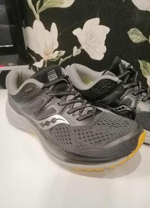 Кросівки  saucony