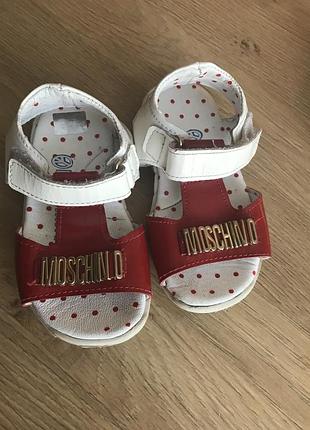 Босоножки moschino