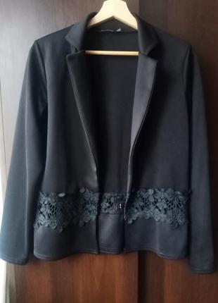 Эластичный жакет с ажурной вставкой, boohoo