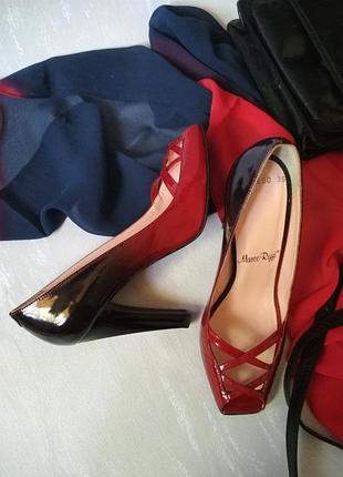 Marco rizzi 💢 кожаные лакированные туфли открытого типа / босоножки на устойчивом каблукe