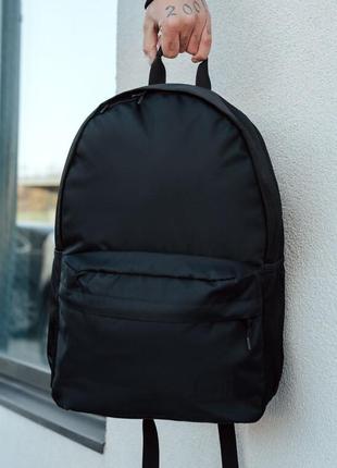 Універсальний рюкзак чорного кольору staff 18l black