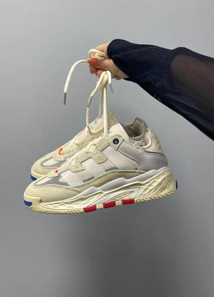 Den vanliga adidas Stripes till ett bra pris