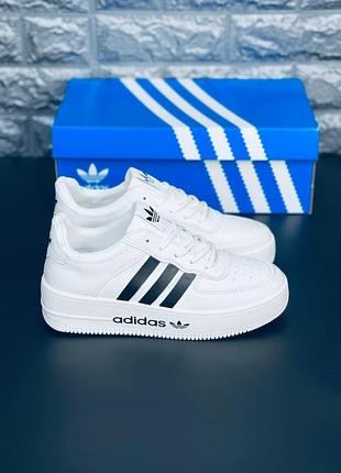 Женские кроссовки adidas ьелые кожаные кроссовки адидас