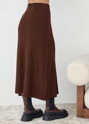 Женская юбка-миди в широкий рубчик, вязаная юбка2 фото