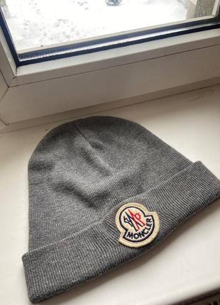 Moncler шапка