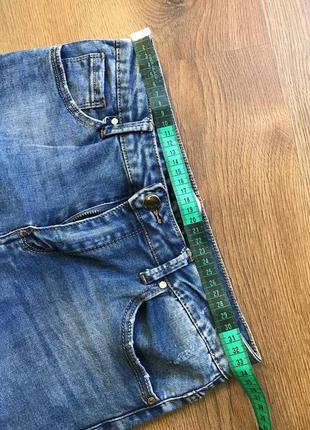 Стрейчевые джинсы с цветочным принтом7 фото
