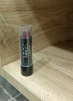 Nyx lipstick помада колір 06