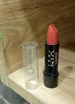 Помада nyx lipstick 02