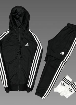 Спортивный костюм adidas